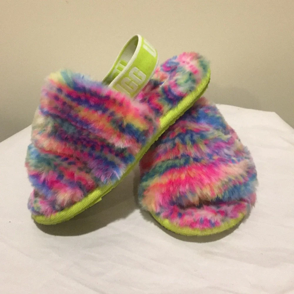 Like New! UGG Fluffy multi color Slippers/sandals elastic back strap kids size 9